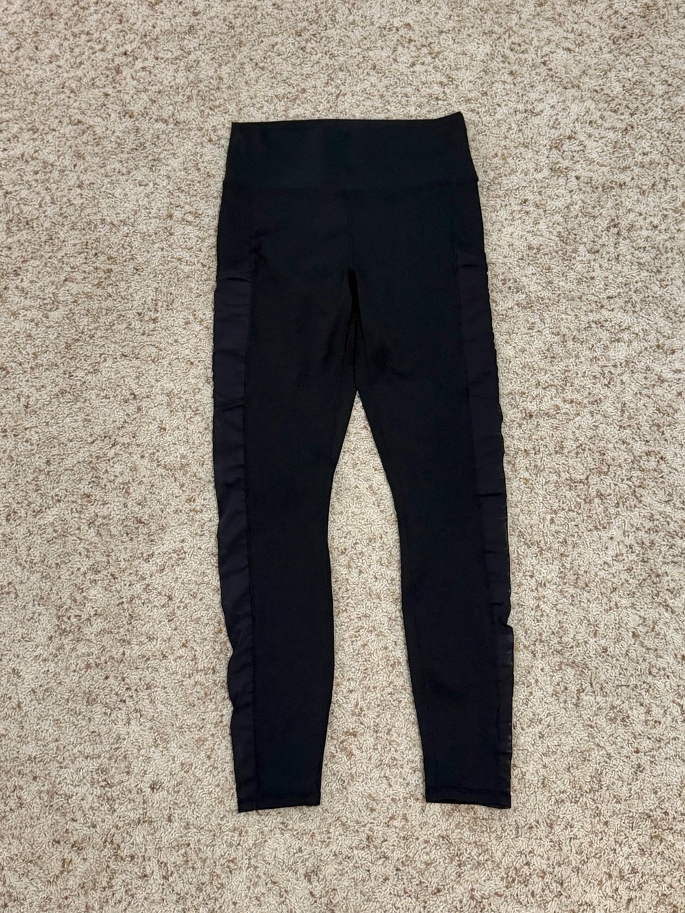 Fabletics Women’s Black On-The-Go Powerhold High-Rise Legging. Size M. Like-New!